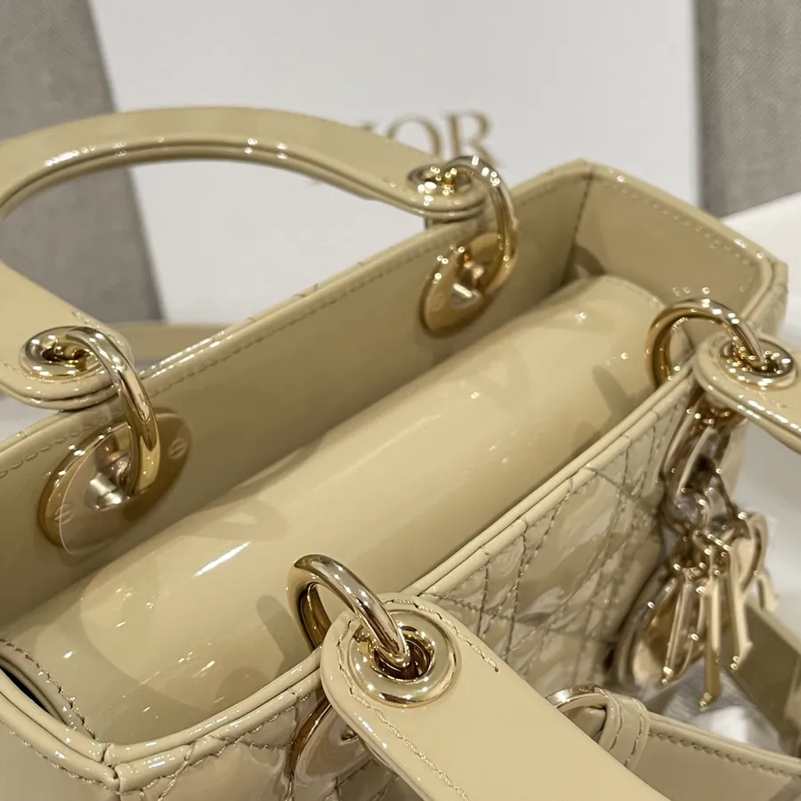 P700 Premium Quality CD 20cm New Strap Patent Leather Beige