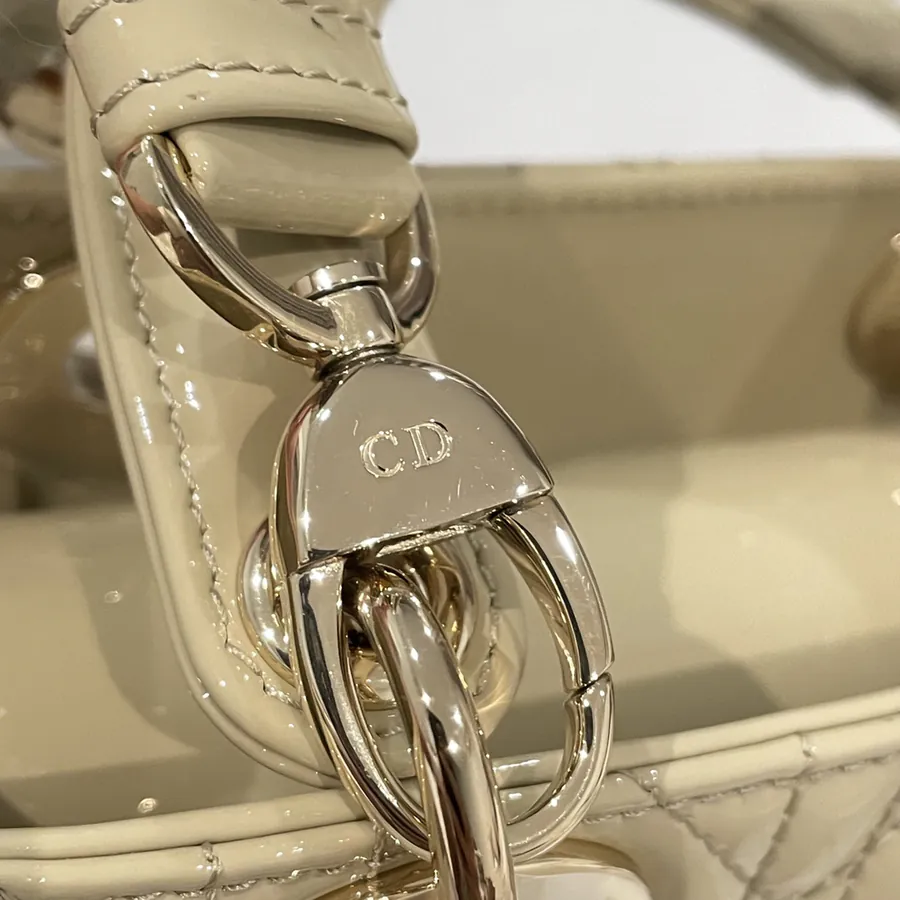 P700 Premium Quality CD 20cm New Strap Patent Leather Beige