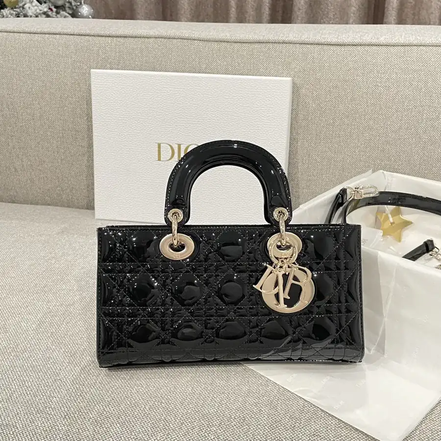 P700 Premium Quality D Joy26 Painted Leather Handbag