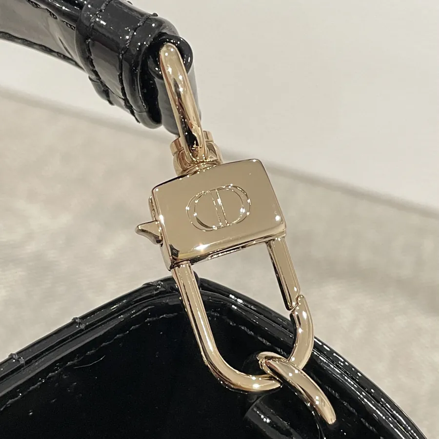 P700 Premium Quality D Joy26 Painted Leather Handbag