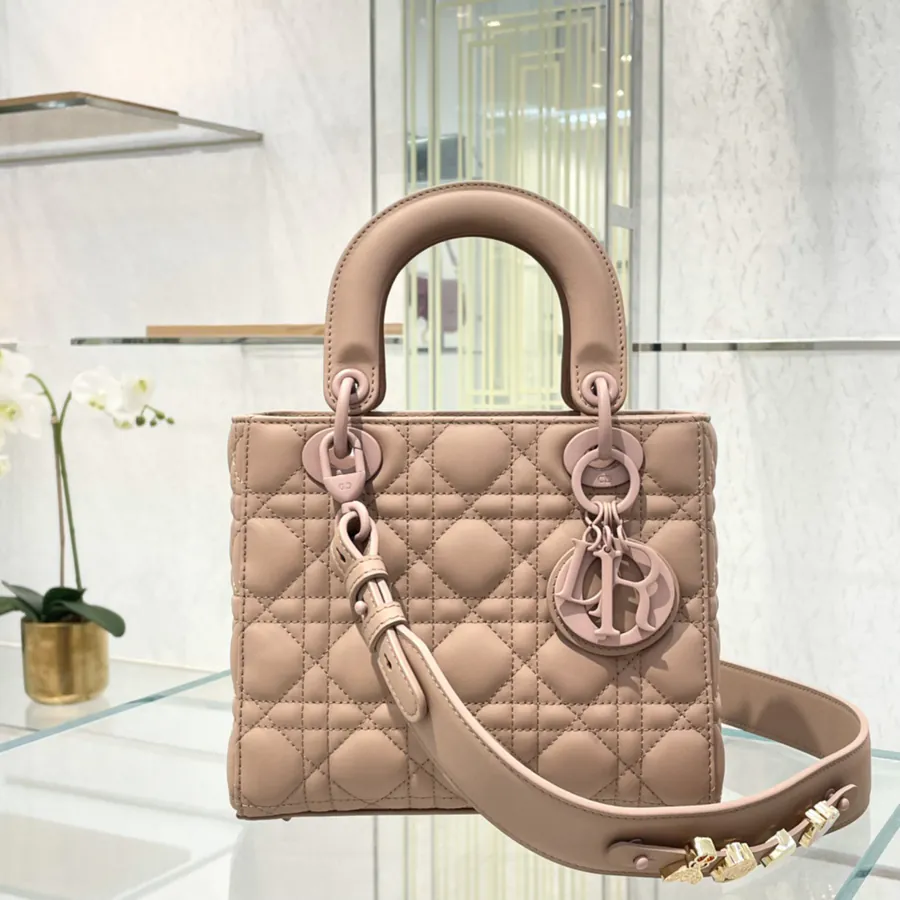 P700 Premium Quality CD 4 Compartment Sand Texture Tea