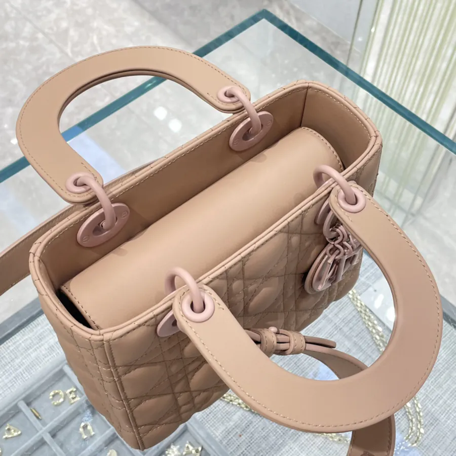 P700 Premium Quality CD 4 Compartment Sand Texture Tea