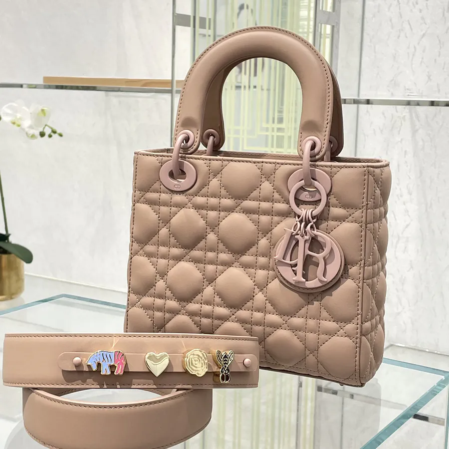 P700 Premium Quality CD 4 Compartment Sand Texture Tea