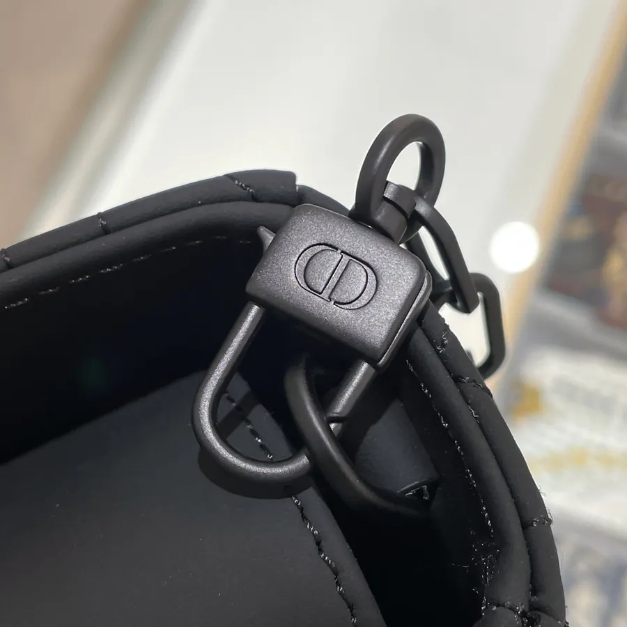 P700 D Joy 26 Grained Black Bucket Bag