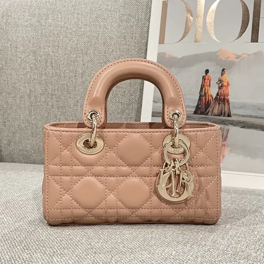 P600 D Joy 16cm Goat Leather Tote