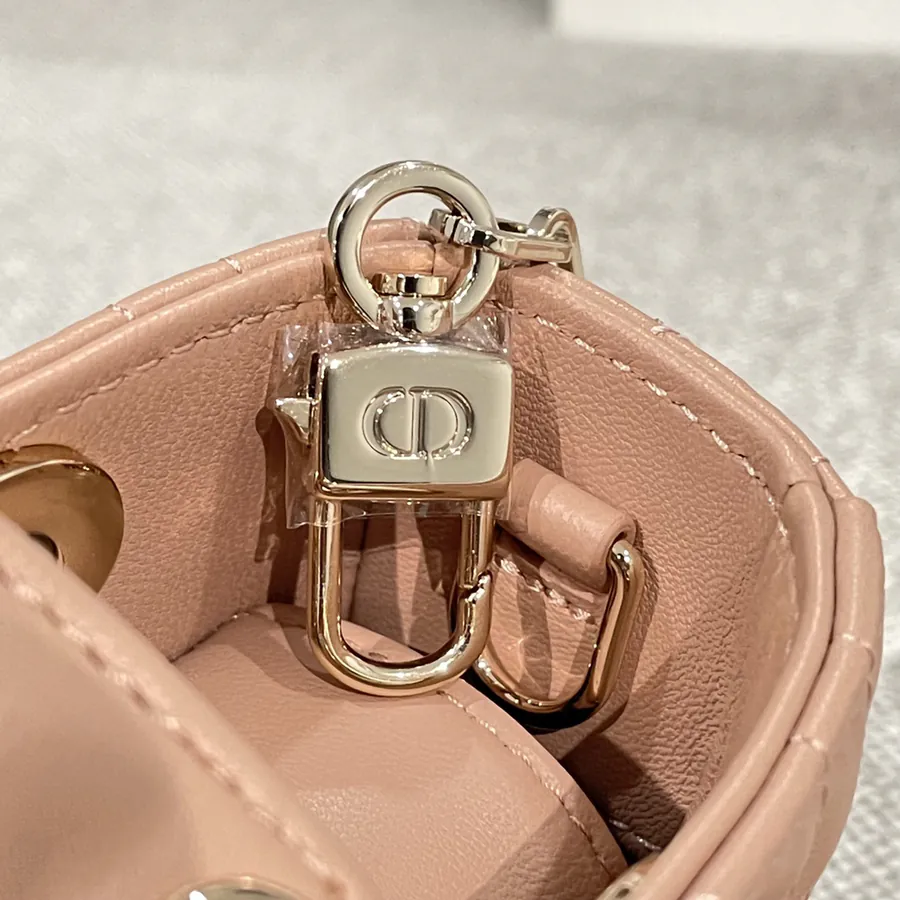 P600 D Joy 16cm Goat Leather Tote