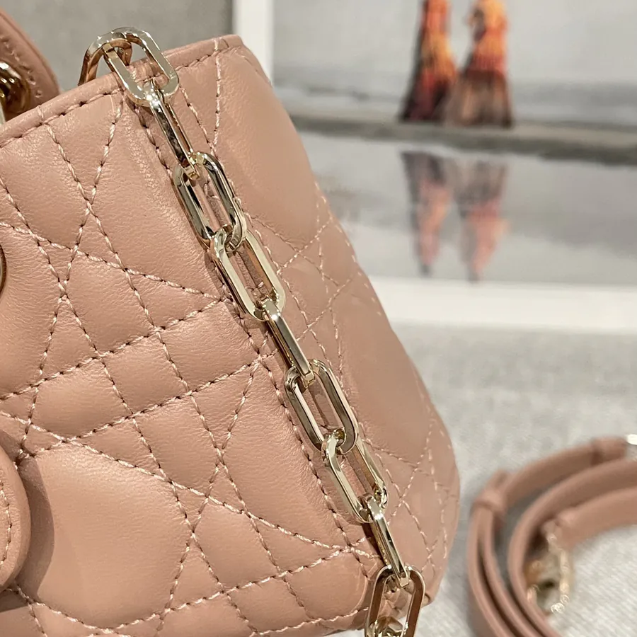 P600 D Joy 16cm Goat Leather Tote