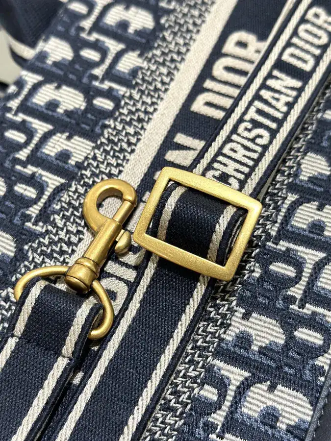 P650 Mini Tote Grained Calfskin