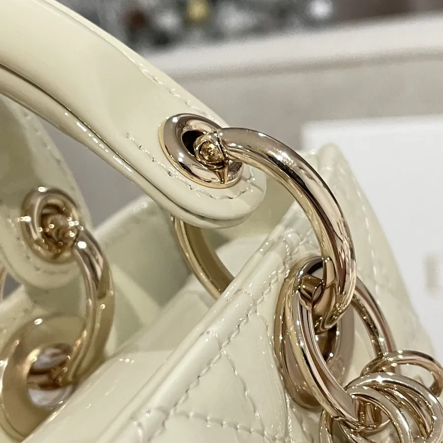 P600 Joy 16 Mini Crystal Clear Glossy Calfskin