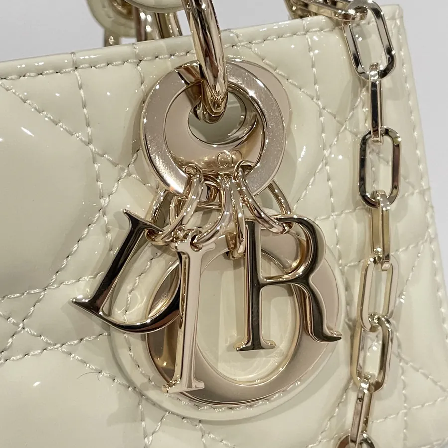 P600 Joy 16 Mini Crystal Clear Glossy Calfskin