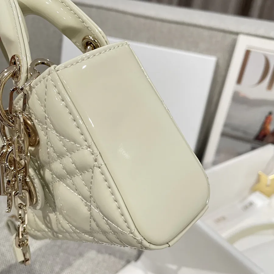P600 Joy 16 Mini Crystal Clear Glossy Calfskin