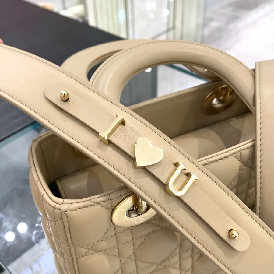 P700 Premium Quality CD Four Compartment Lambskin in Apricot