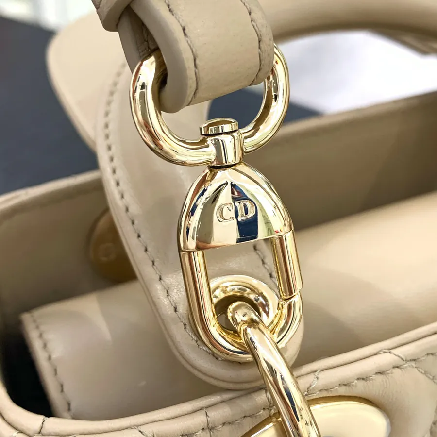 P700 Premium Quality CD Four Compartment Lambskin in Apricot