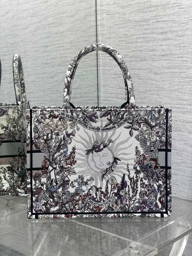 P520 Tote Spring Summer Collection, Medium Size