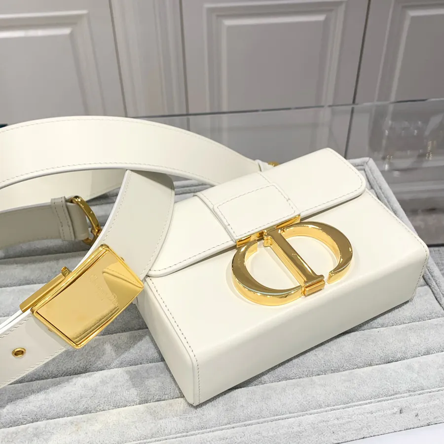 P680 Premium Quality Montaigne Box in White