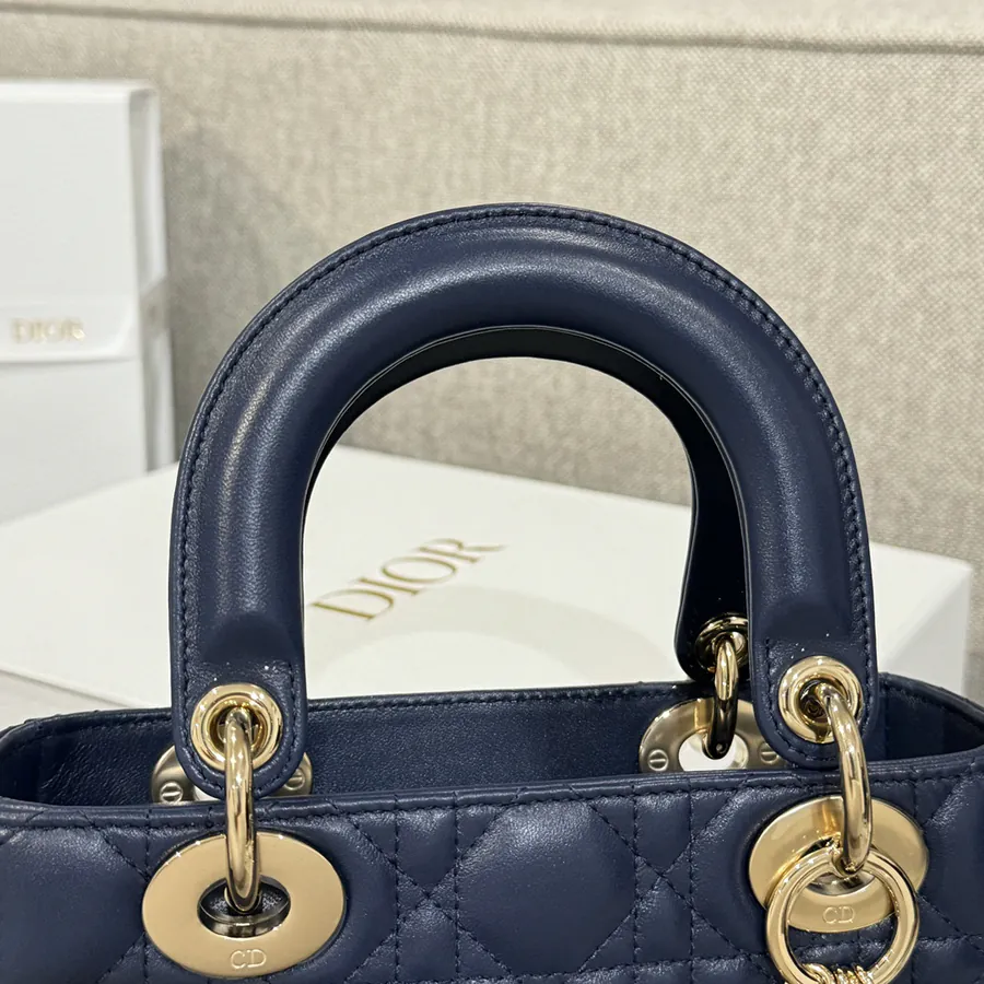 P700 Premium Quality Bucket Bag with Blue Calfskin
