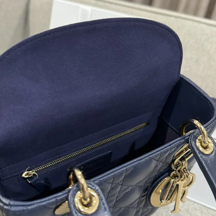 P700 Premium Quality Bucket Bag with Blue Calfskin