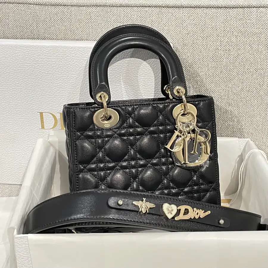 P700 Premium Quality Bucket Bag with Black Gold Trim