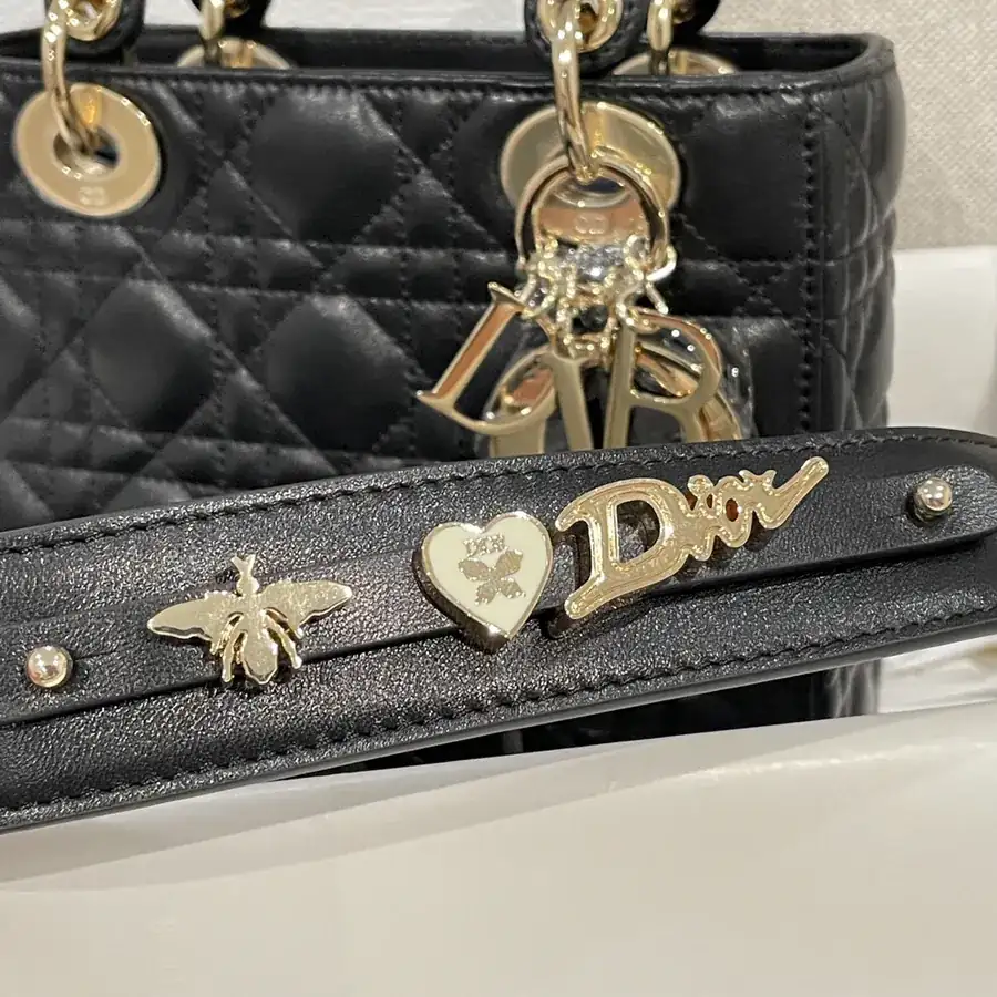 P700 Premium Quality Bucket Bag with Black Gold Trim