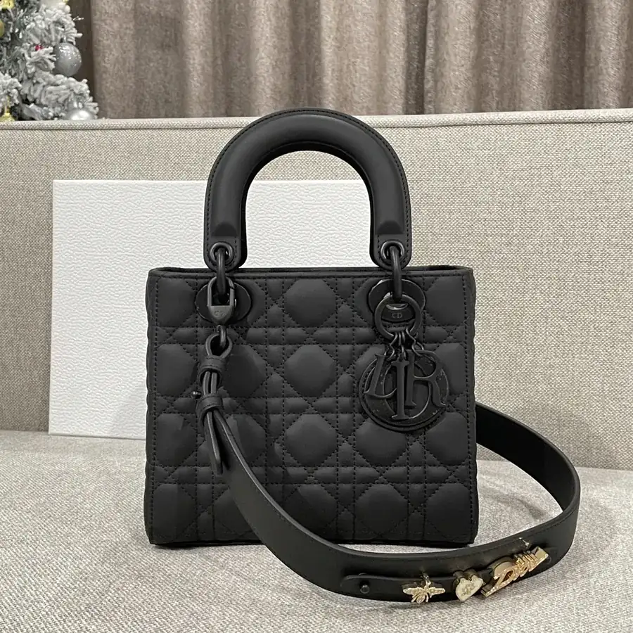 P700 Premium Quality CD 20cm Matte Black Bucket Bag