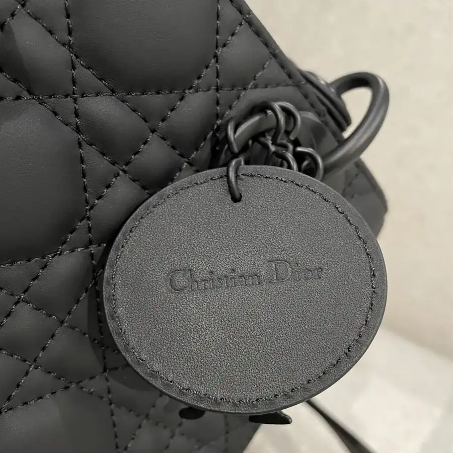 P700 Premium Quality CD 20cm Matte Black Bucket Bag