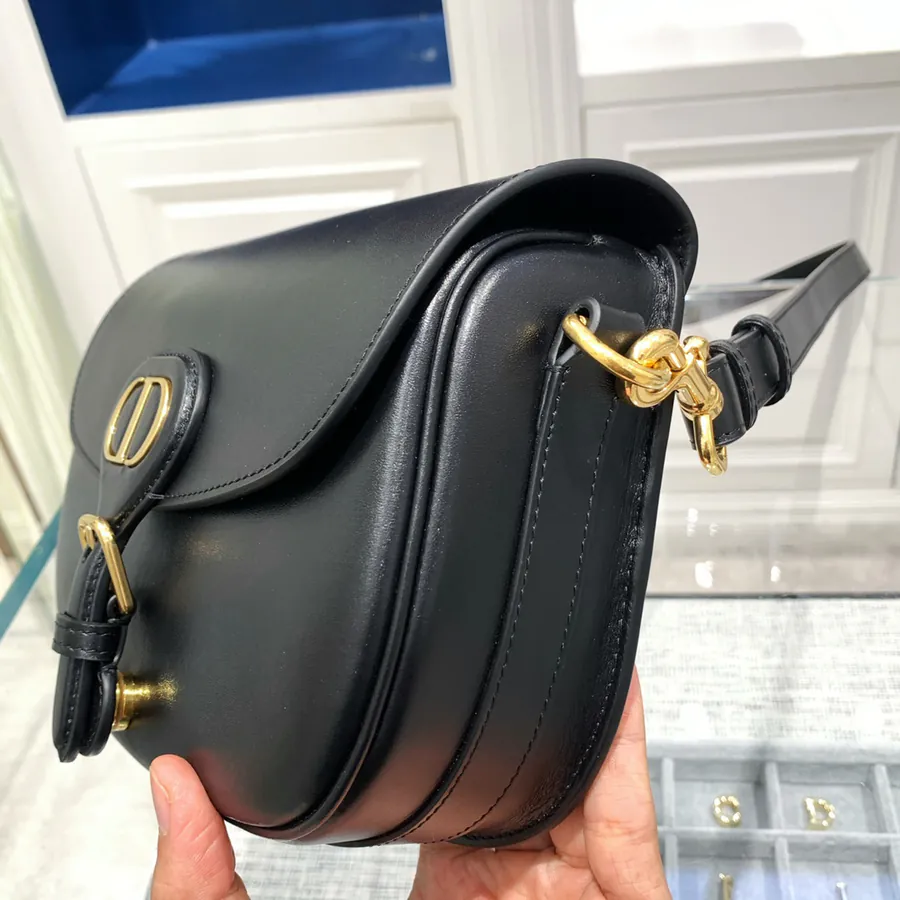 P700 Premium Quality Bucket Bag in Black