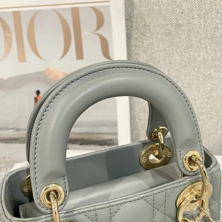 P600 Premium Quality CD 17cm Sheepskin Clutch