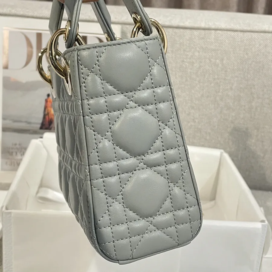 P600 Premium Quality CD 17cm Sheepskin Clutch