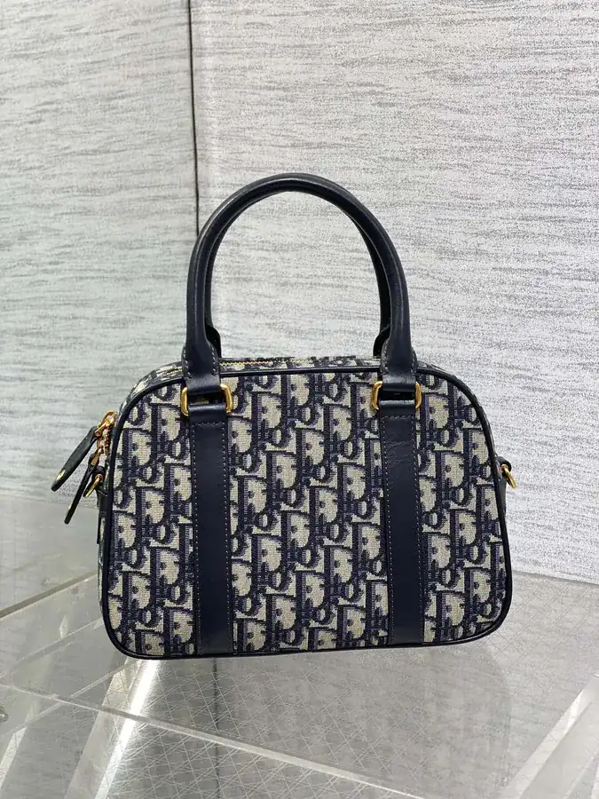D Vibe Bowling Bag Medium Sporty and Stylish