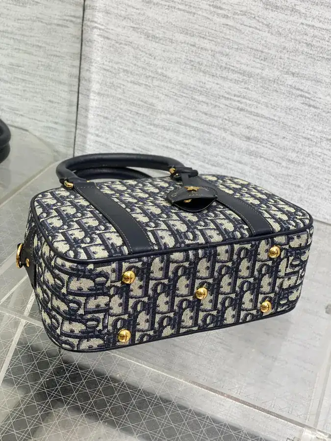 D Vibe Bowling Bag Medium Sporty and Stylish