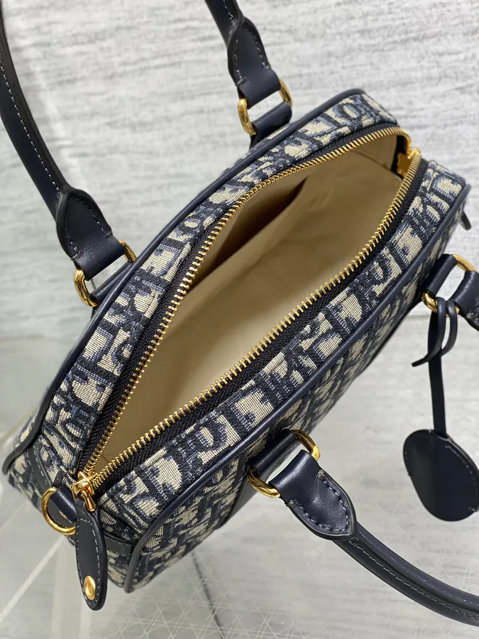 D Vibe Bowling Bag Medium Sporty and Stylish