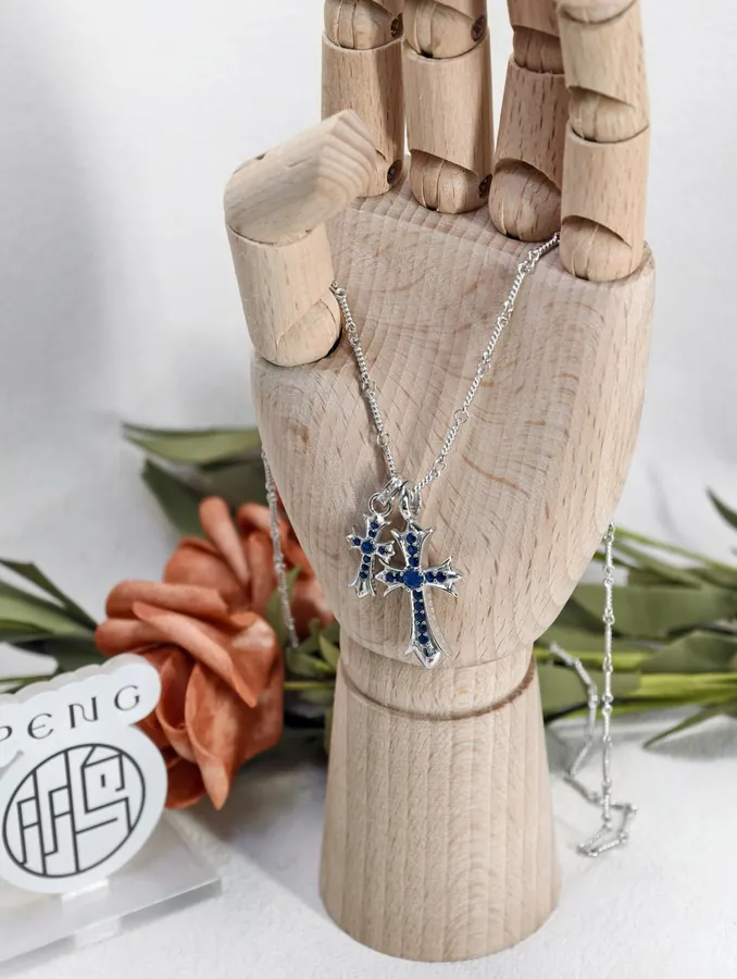 CROOS Double Cross Pendant White Gold Blue Diamond Necklace