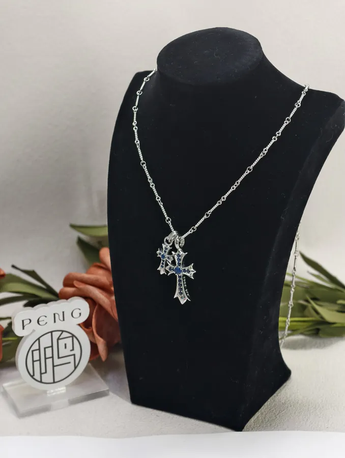 CROOS Double Cross Pendant White Gold Blue Diamond Necklace