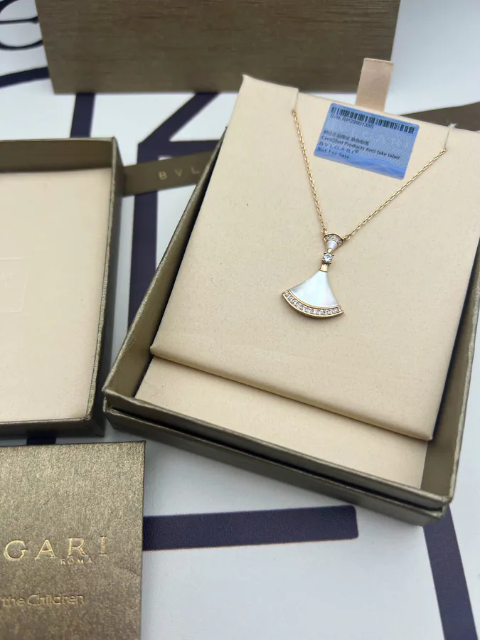 BVLGARI White Mother of Pearl Large Necklace
