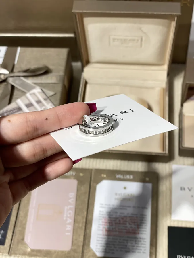 BVLGARI Hollow Letter Ring