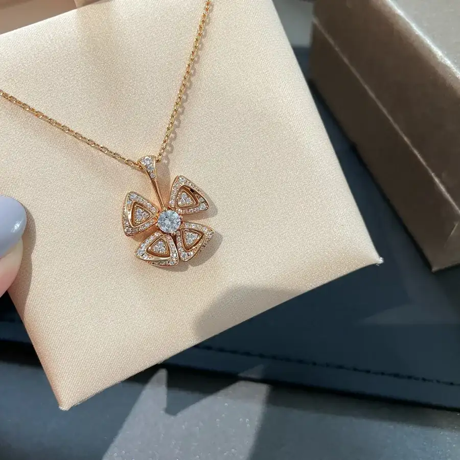 Bulgari Four Leaf Clover Necklace from Fiorever Collection