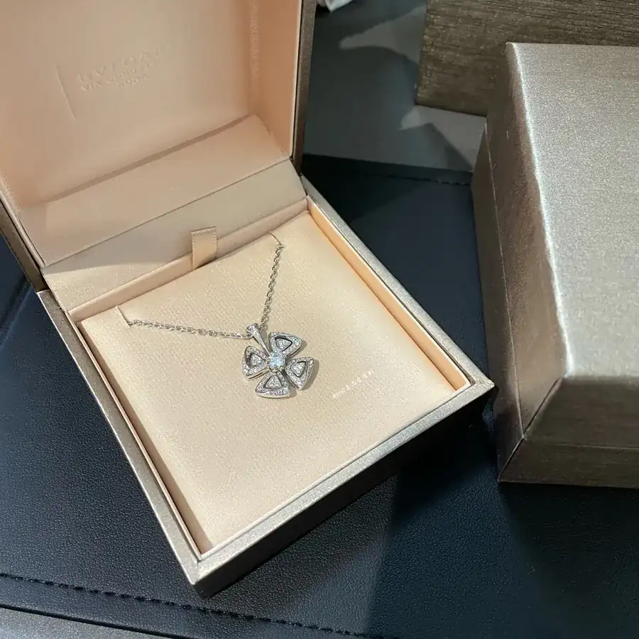 Bulgari Four Leaf Clover Necklace from Fiorever Collection