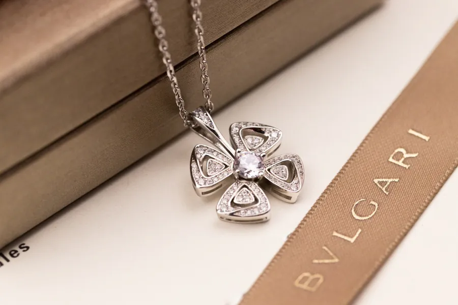 BVLGARI FIOREVER Bloom Earrings in 18K Gold