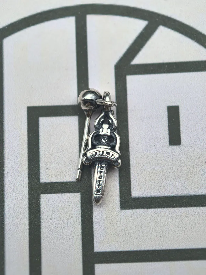 CROOS Sword Earrings
