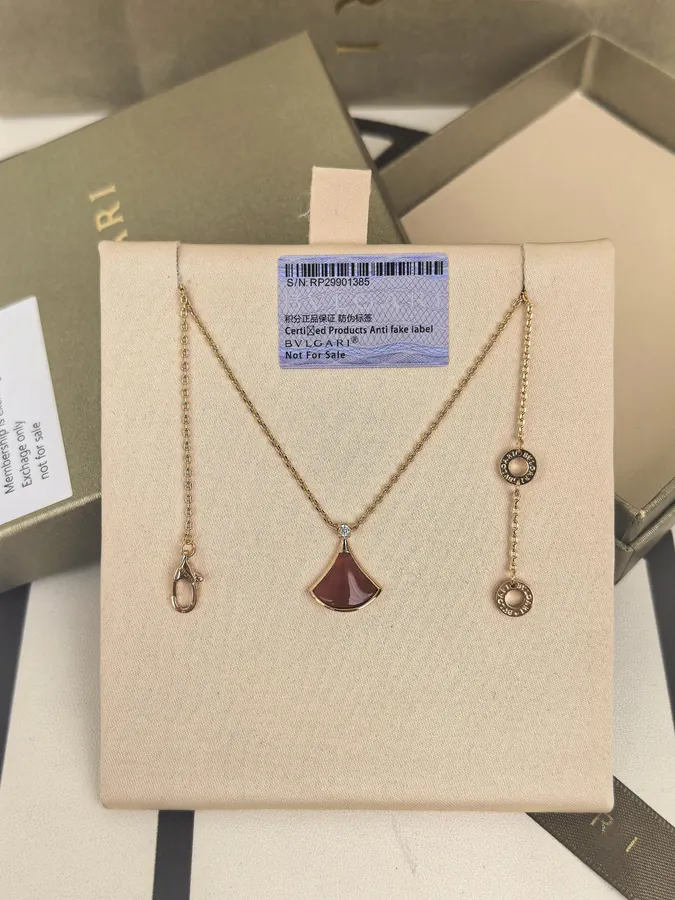 Bulgari Red Zircon Necklace with Lattice Dress Design