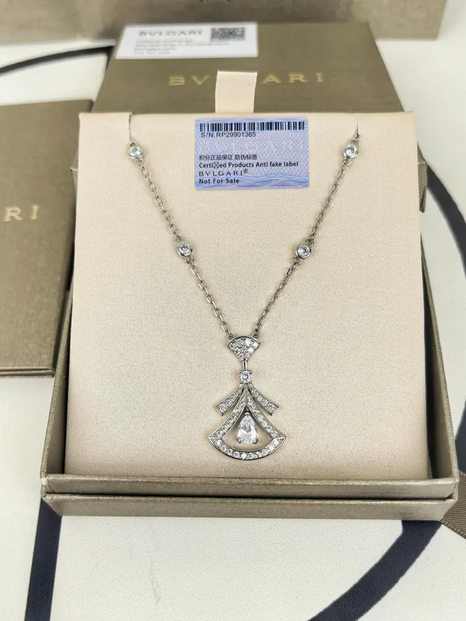 Bulgari White Diamond Necklace with Full Diamonds
