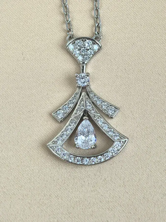 Bulgari White Diamond Necklace with Full Diamonds