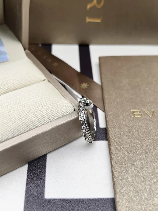 BVLGARI Snake Bone Single Ring, Full Diamond Edition