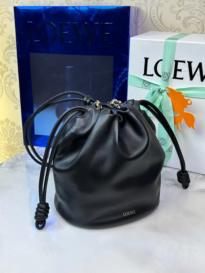 Flamenco Purse Bucket Bag in Black