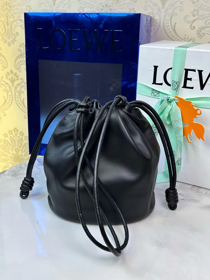 Flamenco Purse Bucket Bag in Black