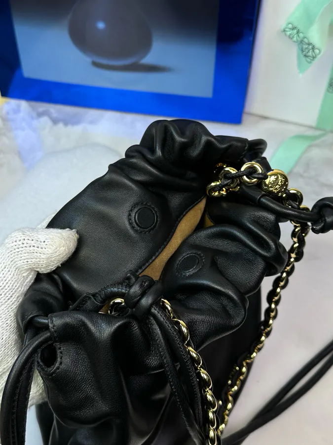 Flamenco Purse Bucket Bag in Black