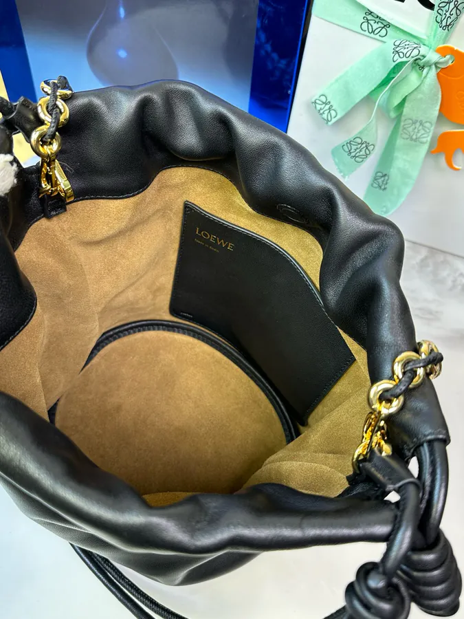 Flamenco Purse Bucket Bag in Black