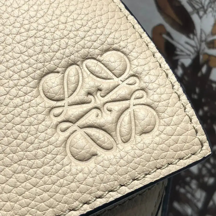 Rocha Classic Puzzle Medium Handbag