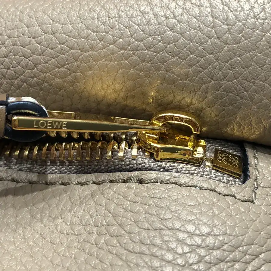 Rocha Classic Puzzle Medium Handbag