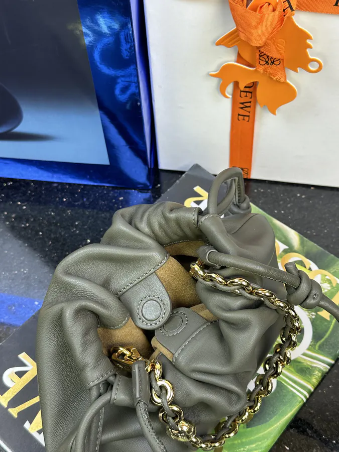 Flamenco Purse Mini Chain Bucket Bag